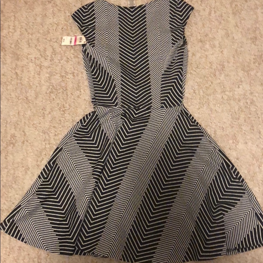 Bar III dress xxs black and white patterned dress - Picture 5 of 8